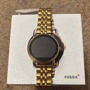 Fossil Gold Smartwatch with Circular Display and Metal Band